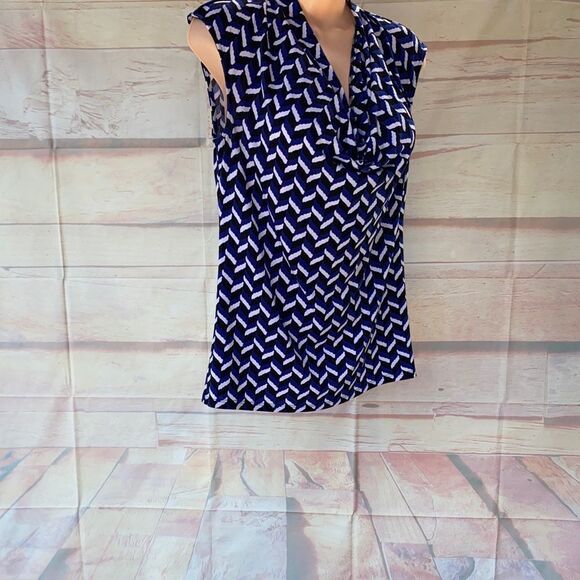 Ladies size Small sleeveless top by Ann Taylor - Picture 1 of 6